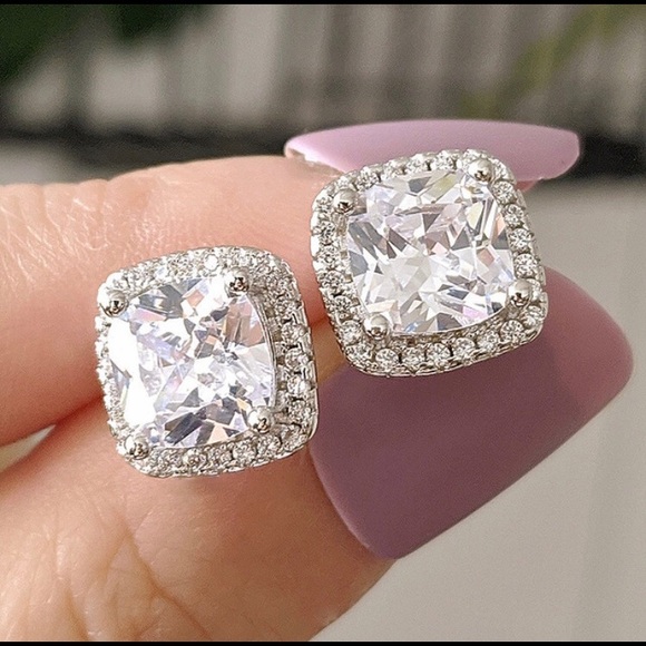 - SALE 🔥 EARRINGS IN STERLING SILVER & ZIRCON